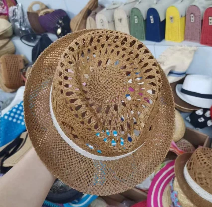 Дишаща куха лятна шапка от хартия