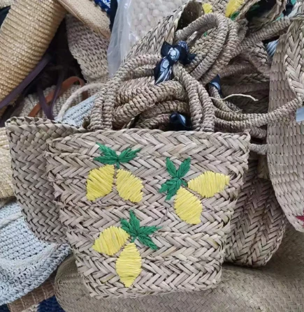Малка бродерия слама чанта
